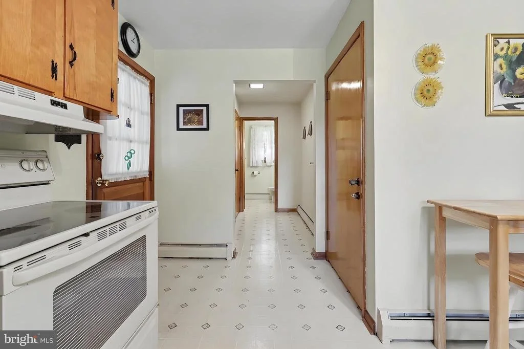 Photo of 2048 BUSTLETON ROAD