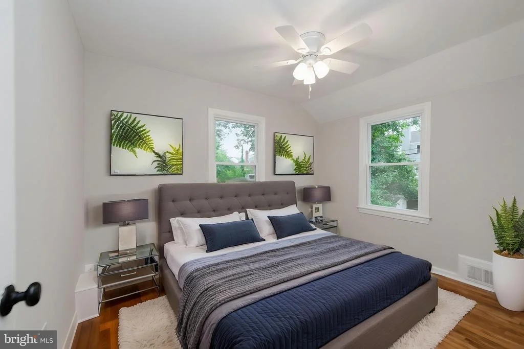 Photo of 5933 WILLIAMSBURG ROAD