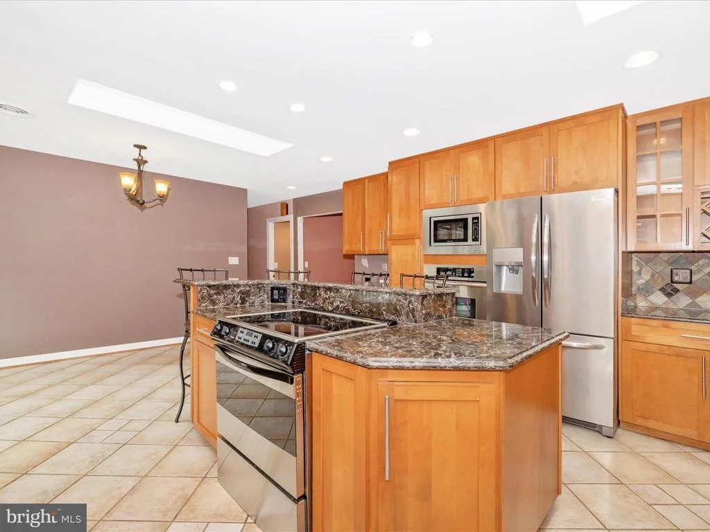 Photo of 6119 DAVIS ROAD