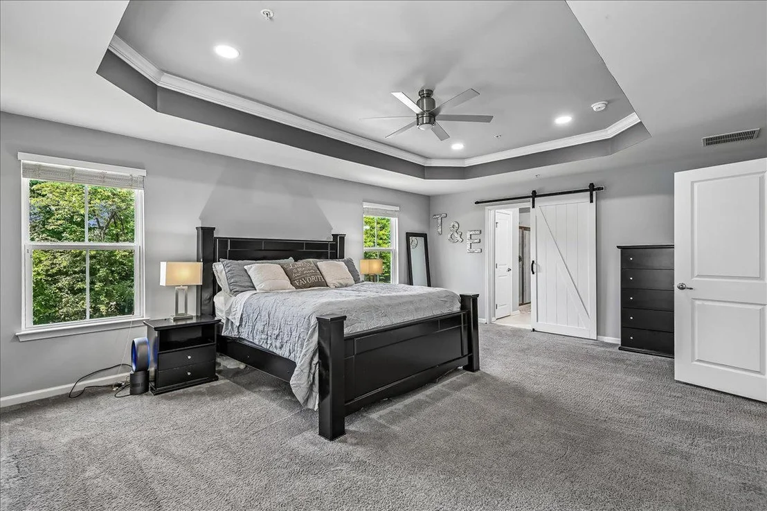 Photo of 8124 MEADOWGATE CIRCLE