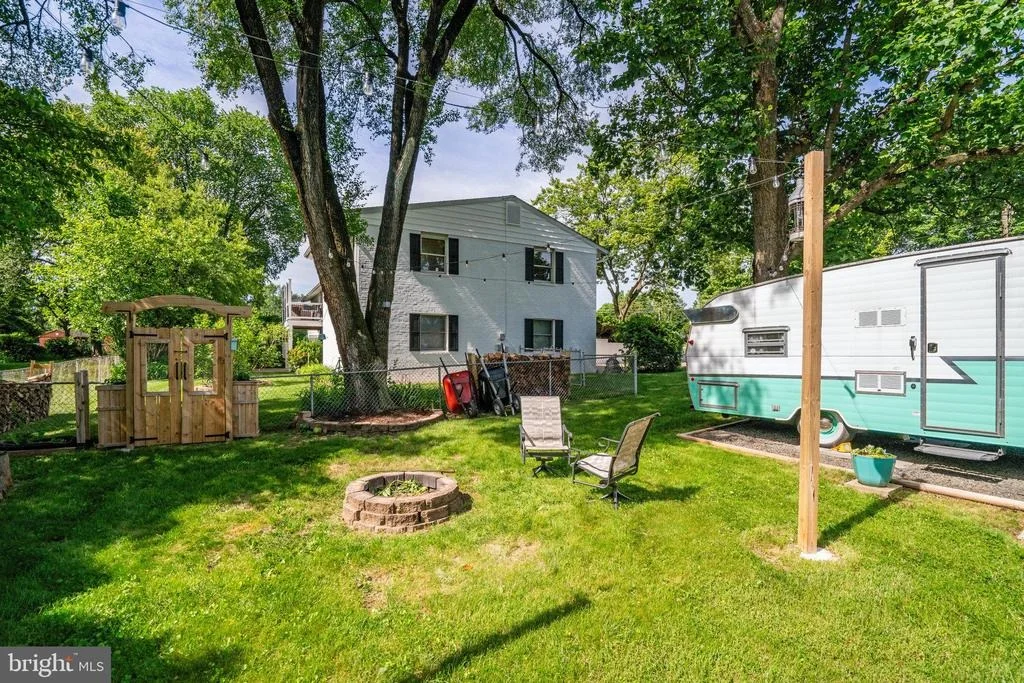 Photo of 5101 AMPTHILL DRIVE
