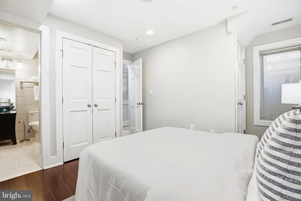 Photo of 915 3RD STREET NE