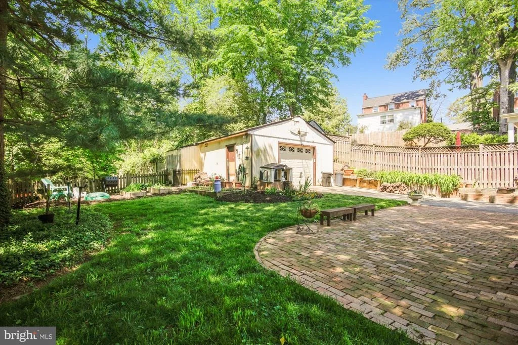 Photo of 10130 BROOKMOOR DRIVE