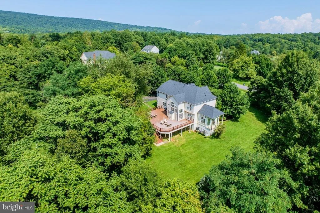 Photo of 17301 ROUNDMONT PLACE