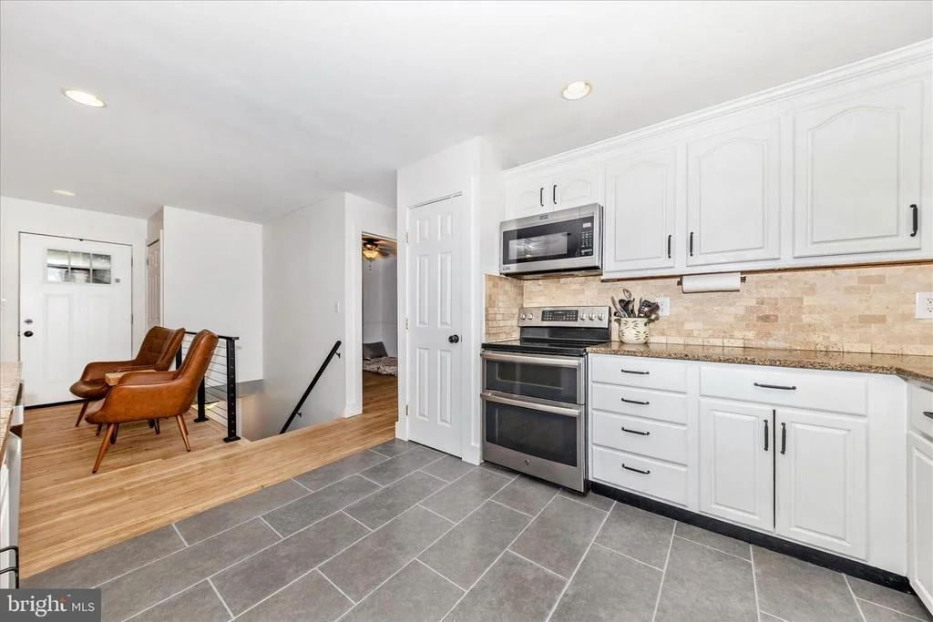 Photo of 28513 WOODVIEW DRIVE