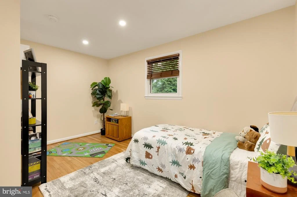 Photo of 1024 DEVERE DRIVE