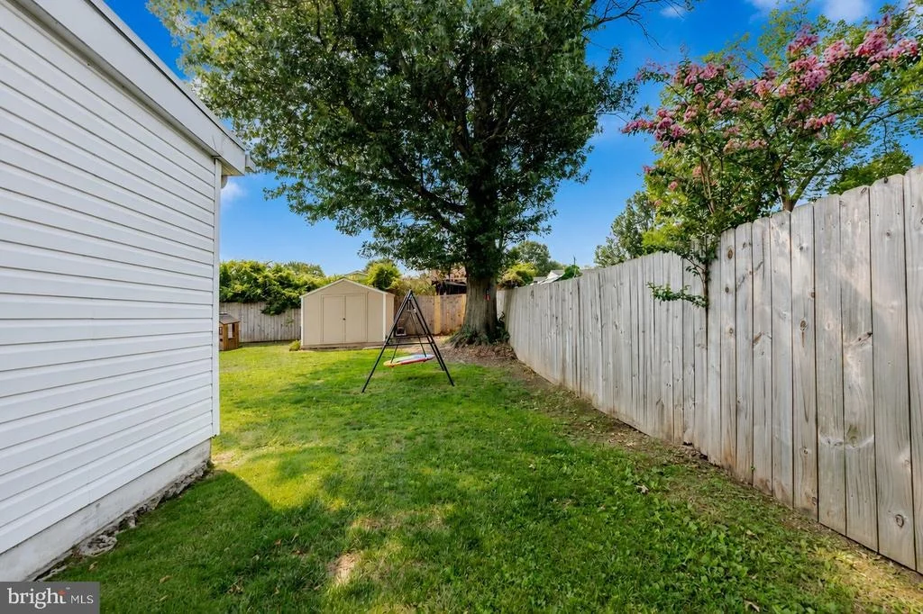 Photo of 4803 APPLE TREE DRIVE