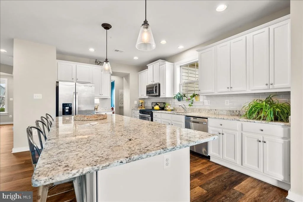 Photo of 1010 SAXTON DRIVE