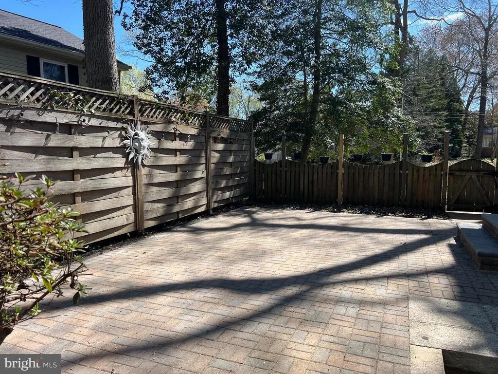 Photo of 102 OAK DRIVE