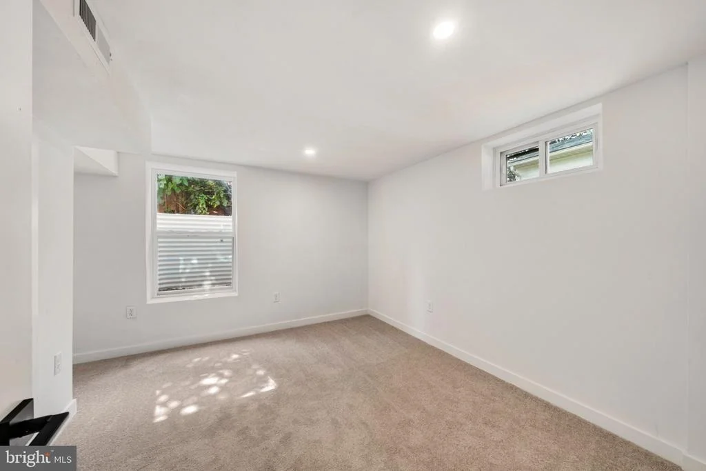 Photo of 615 TANEY AVENUE
