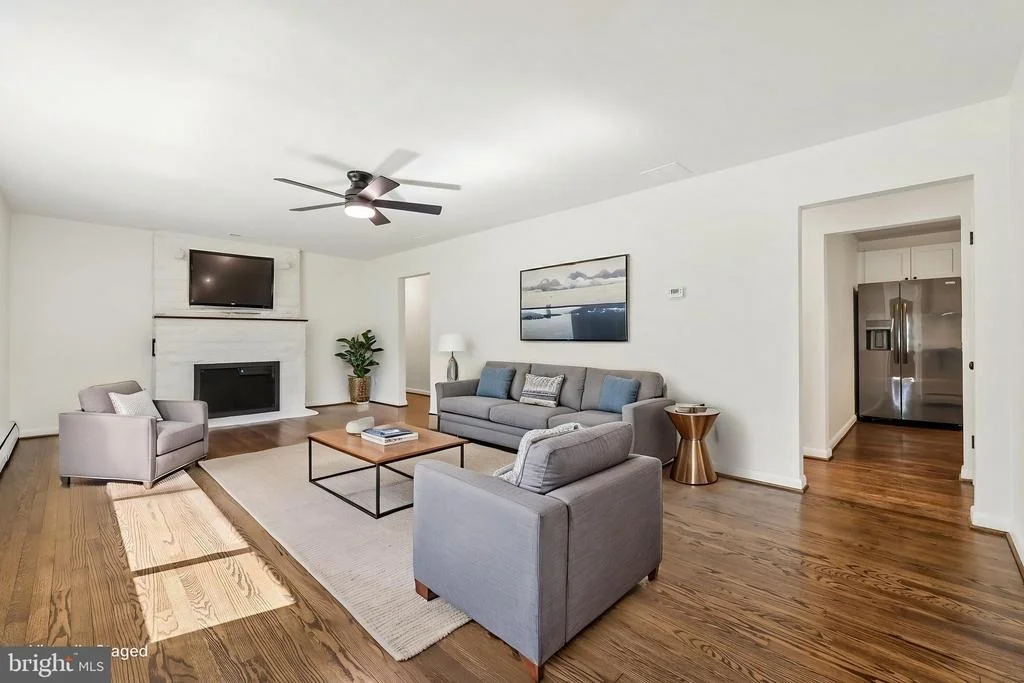 Photo of 816 MEADOW ROAD