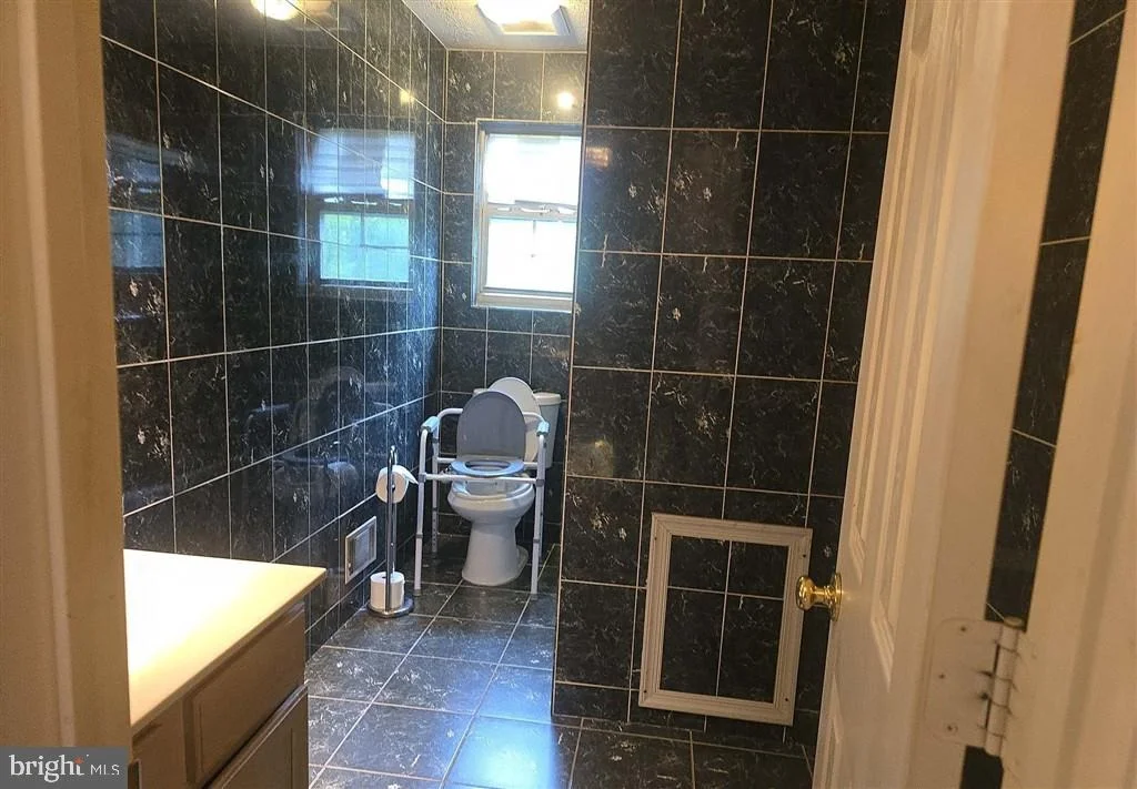 Photo of 2448 SHELLCOVE COURT
