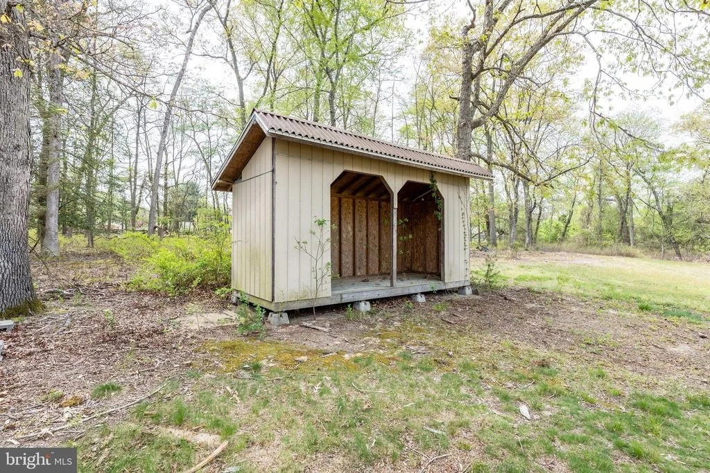 Photo of 525 UPTON ROAD