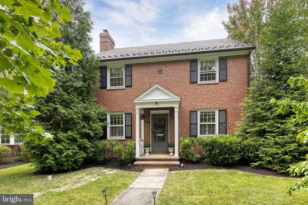 Photo of 336 BROADMOOR ROAD