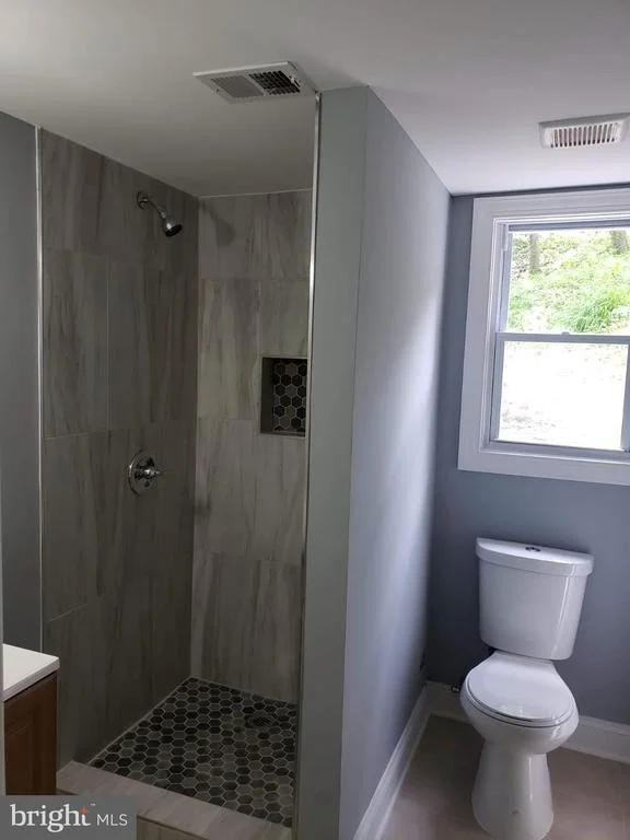 Photo of 6801 TEMPLE HILL ROAD