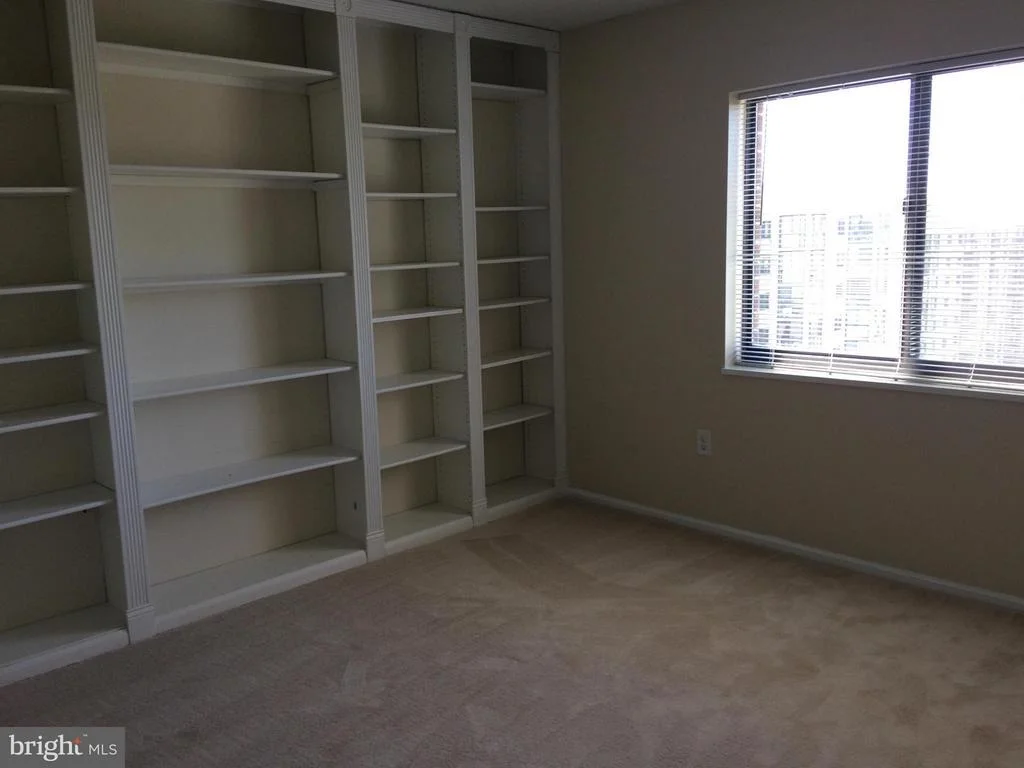 Photo of Unit 21005 at 15107 INTERLACHEN DRIVE