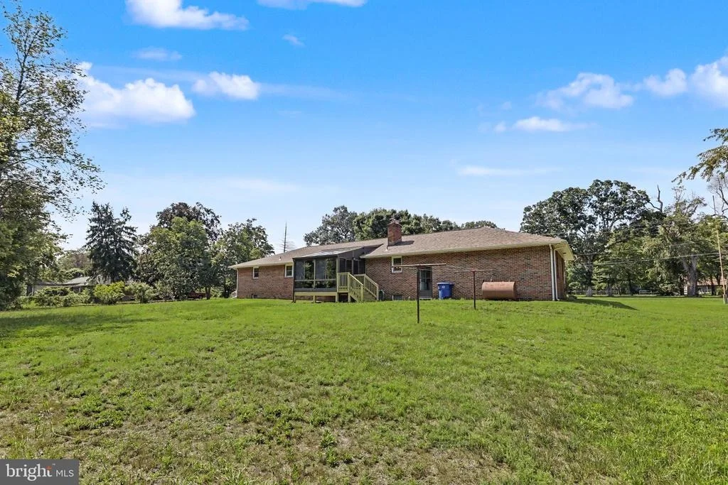 Photo of 2048 BUSTLETON ROAD