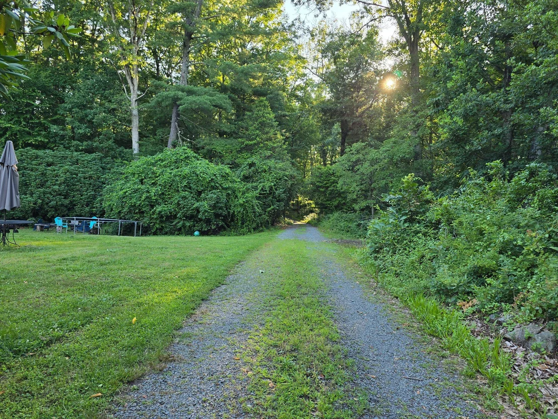 Photo of 6301 LEEDS MANOR