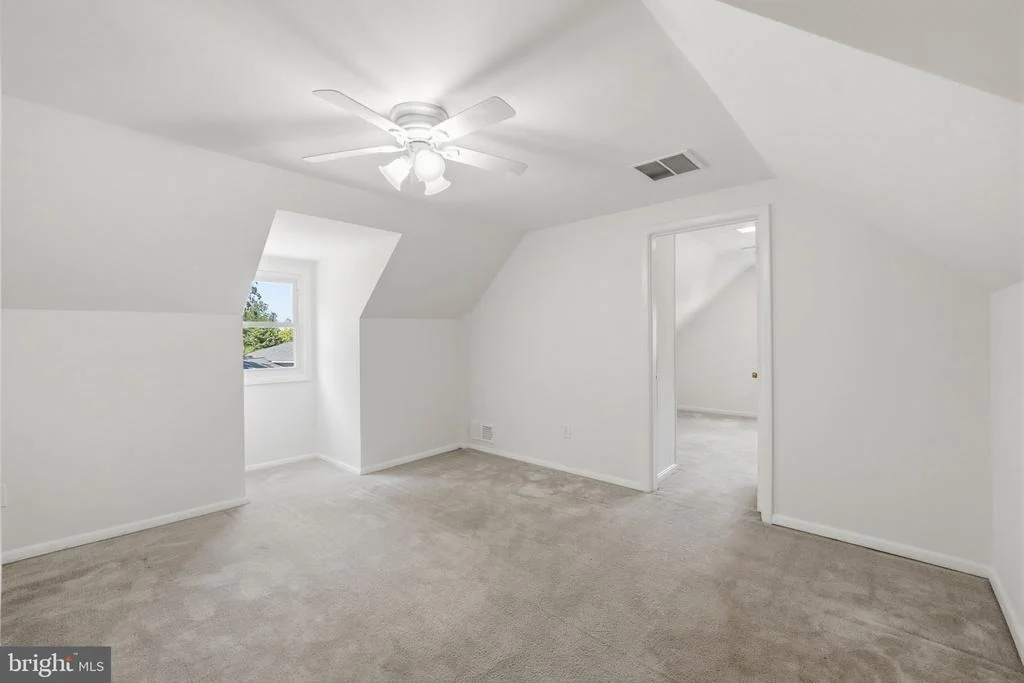 Photo of 10617 GATEWOOD AVENUE