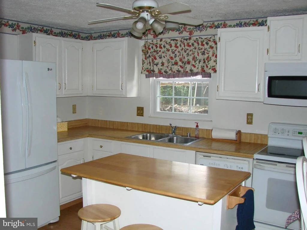 Photo of 1824 LAWNVIEW DRIVE
