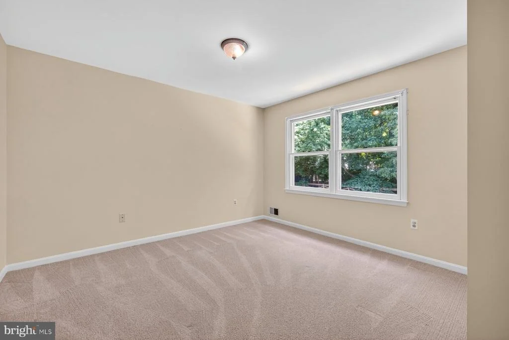 Photo of 15001 NOTLEY ROAD
