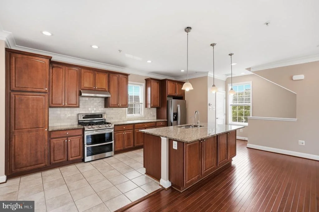 Photo of 232 PARKVIEW AVENUE