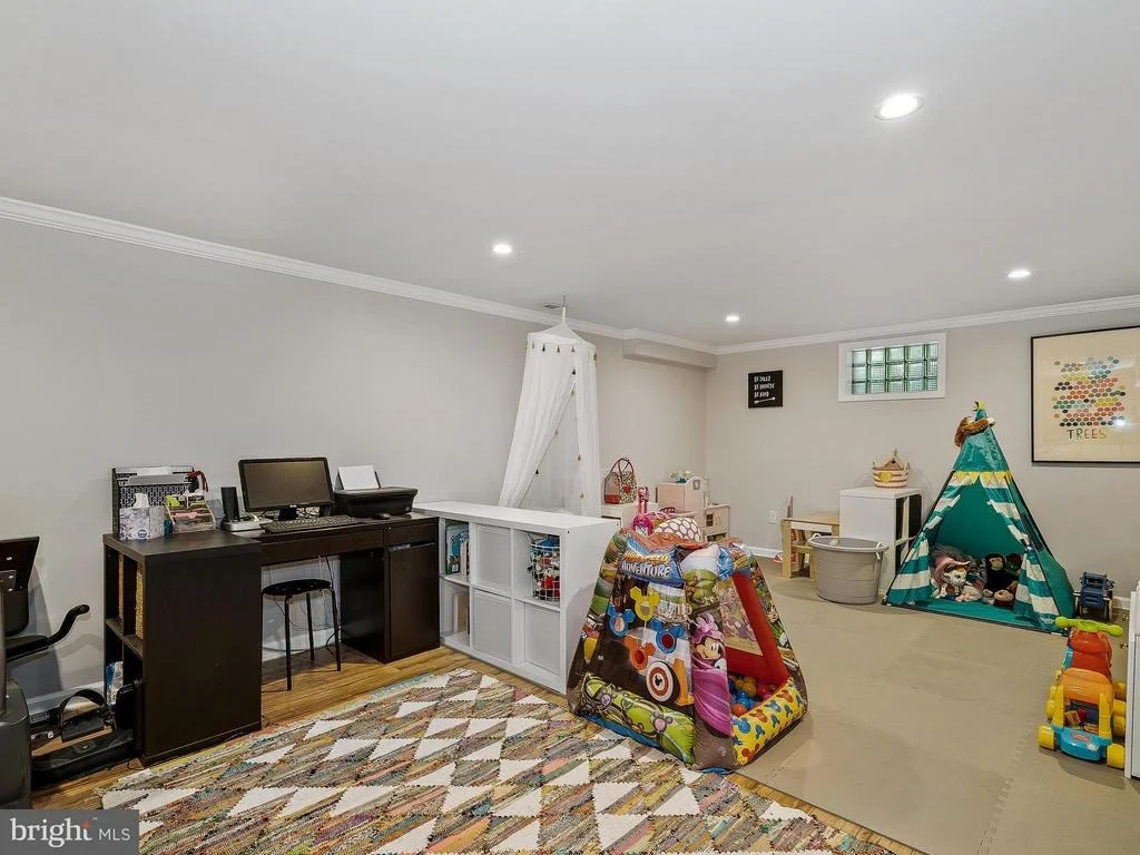 Photo of 12117 EDGEMONT STREET