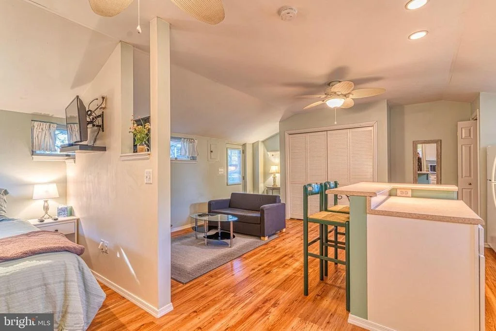 Photo of 16185 BRADBURN LANE