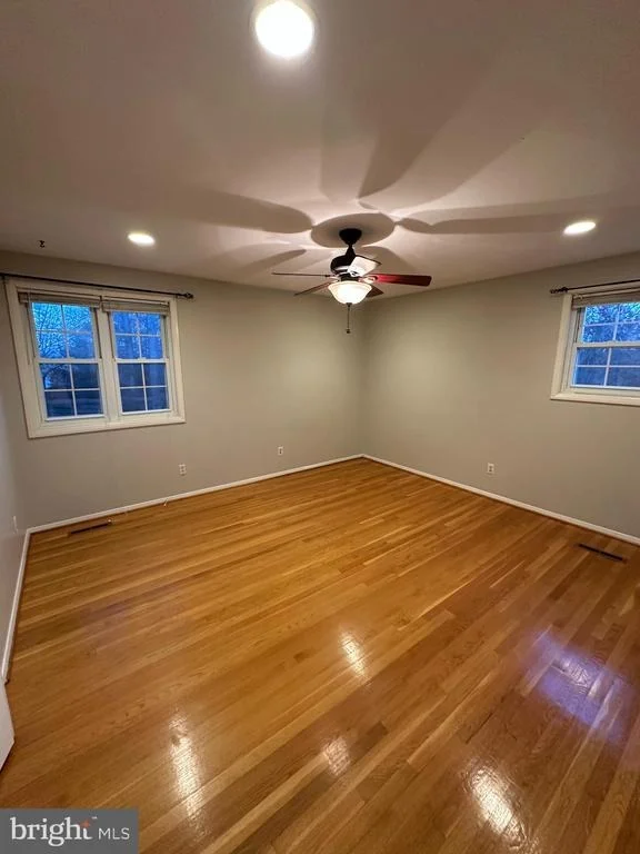 Photo of 10336 BURNSIDE DRIVE
