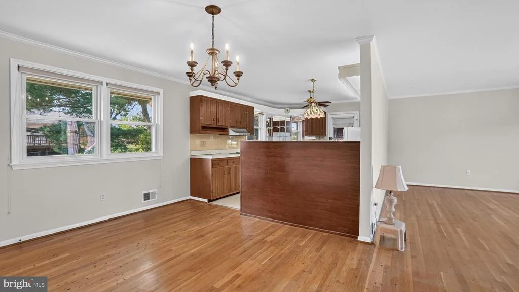 Photo of 3131 CASTLELEIGH ROAD
