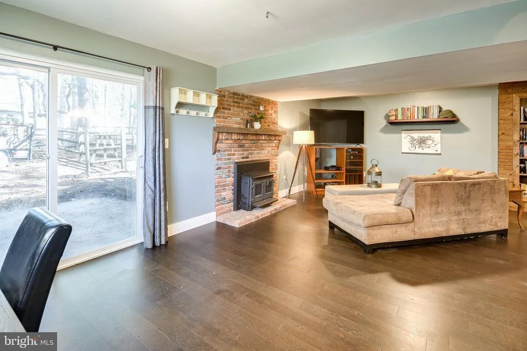 Photo of 1363 MOYER ROAD