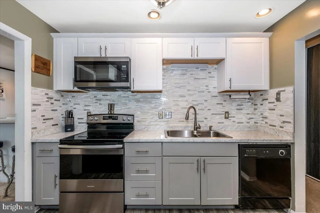 Photo of 223 TAMARACK WAY