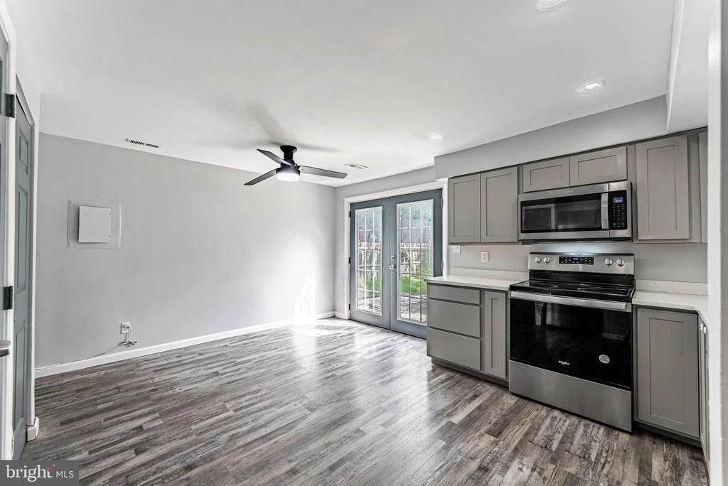 Photo of 8623 HEATHERMILL ROAD