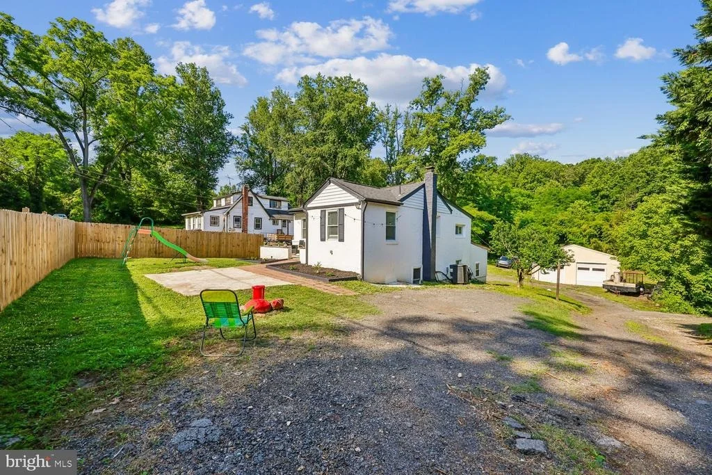 Photo of 19104 CHANDLEE MILL ROAD
