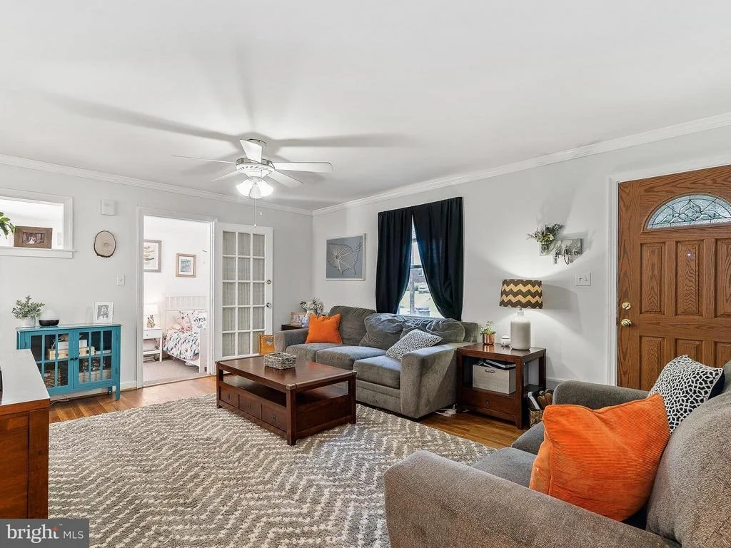 Photo of 12117 EDGEMONT STREET