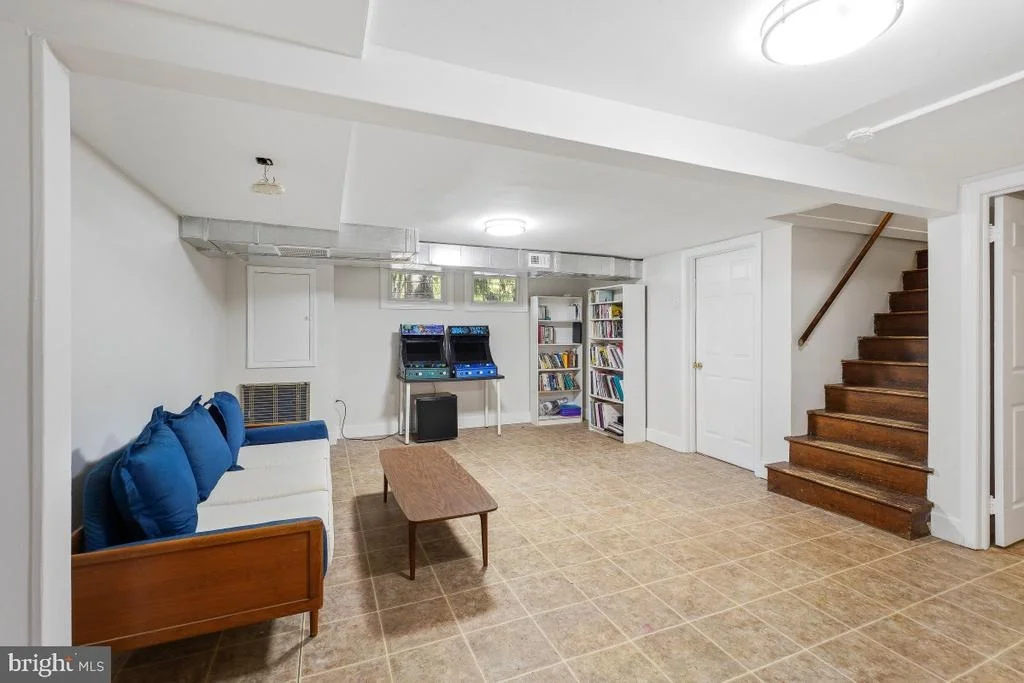 Photo of 6031 3RD STREET NW