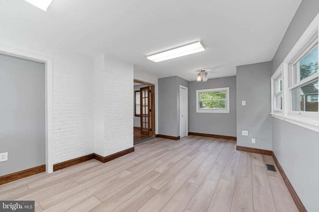Photo of 1124 45TH PLACE SE