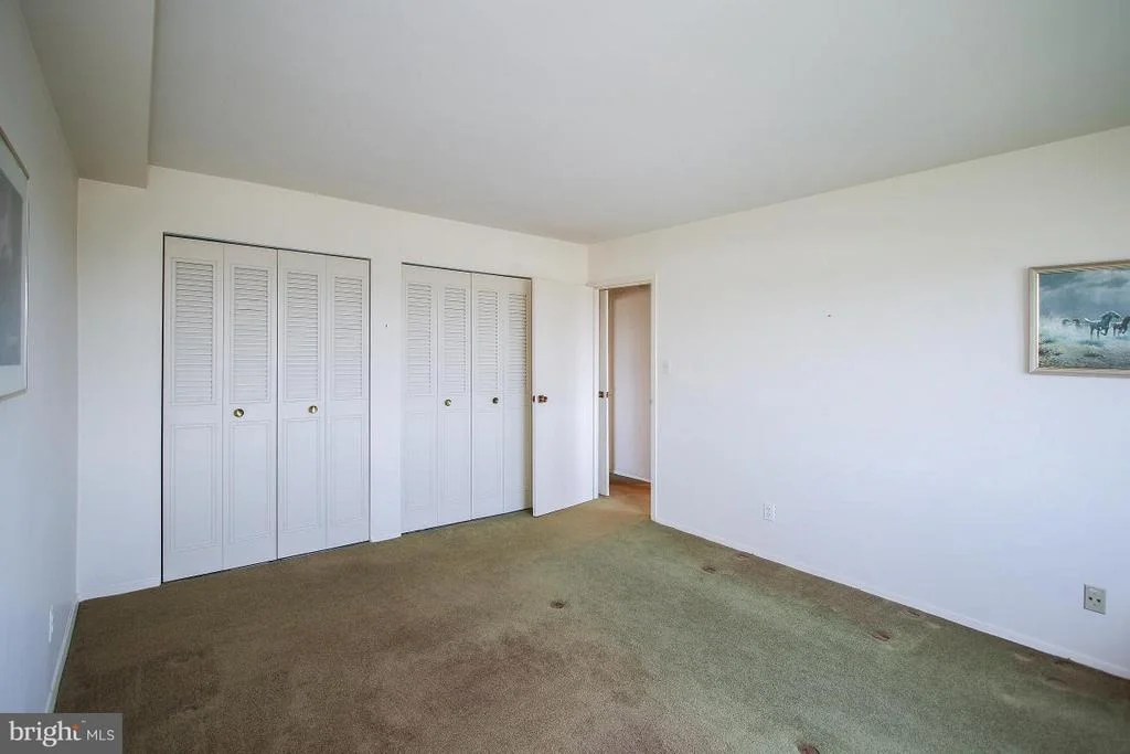 Photo of Unit 1501 at 9701 FIELDS ROAD