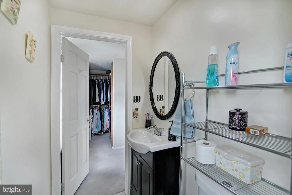 Photo of 1800 LAWNVIEW DRIVE