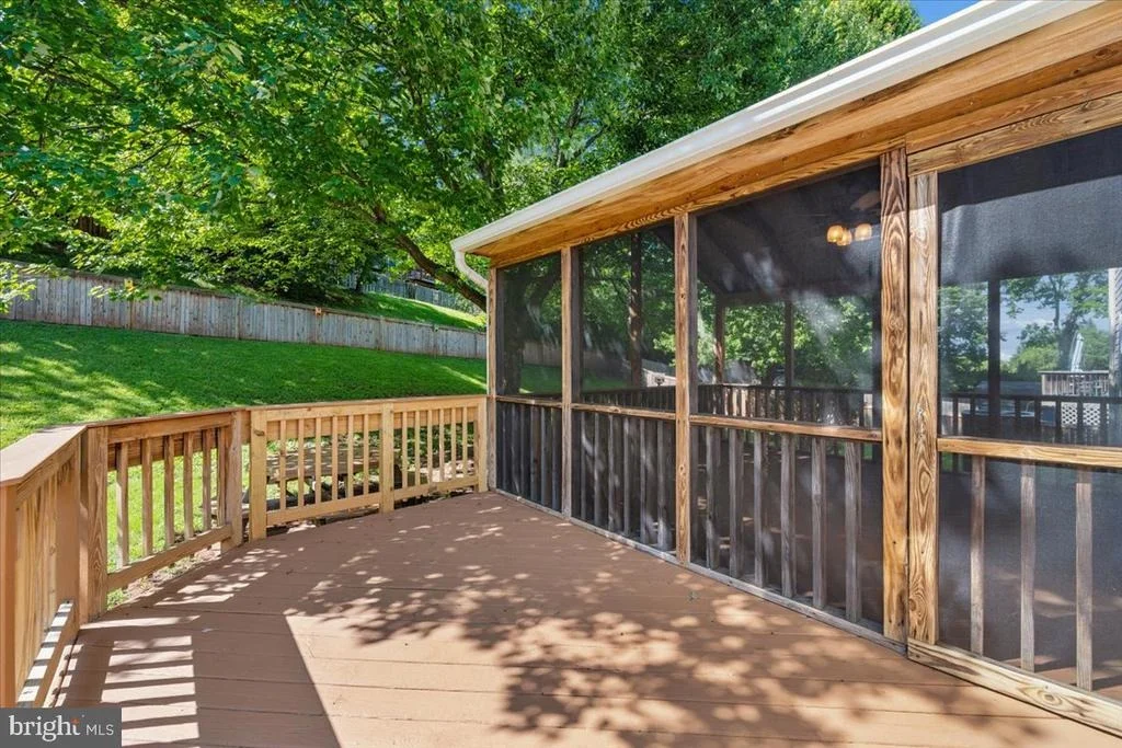 Photo of 6396 DEVONSHIRE LANE