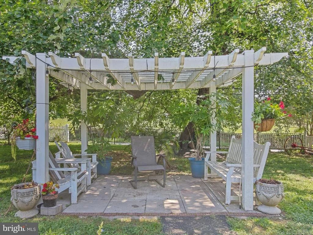 Photo of 23439 WATSON ROAD