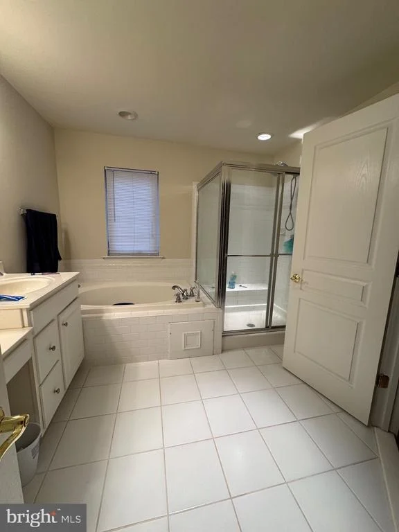 Photo of Unit 34A at 1814 POOLSIDE LANE