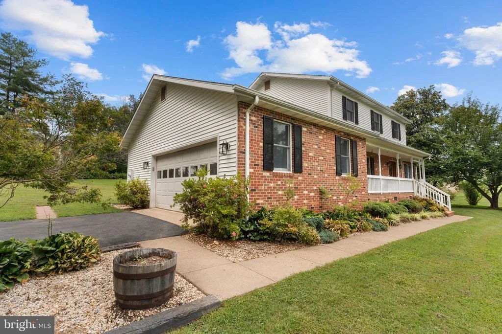 Photo of 13360 CAMERON COURT