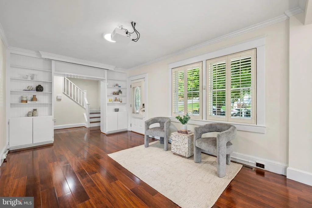 Photo of 406 LEIGHTON AVENUE