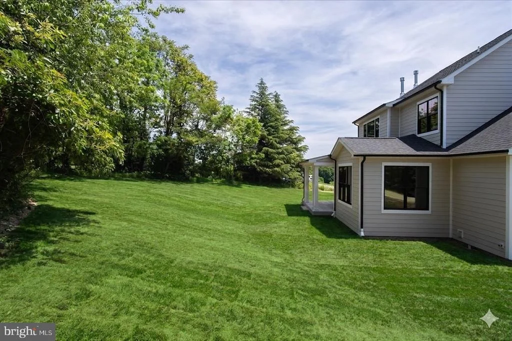 Photo of 3237 PARK MILLS ROAD