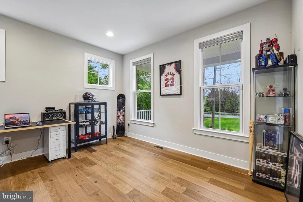 Photo of 1310 HOOK ROAD