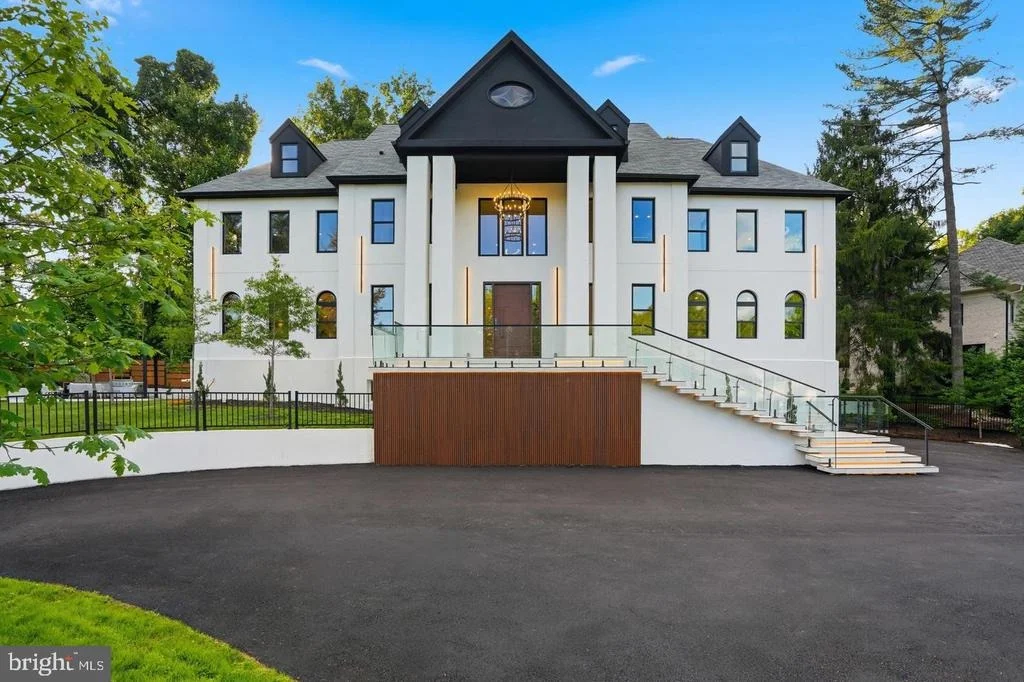 Photo of 1124 SAVILE LANE