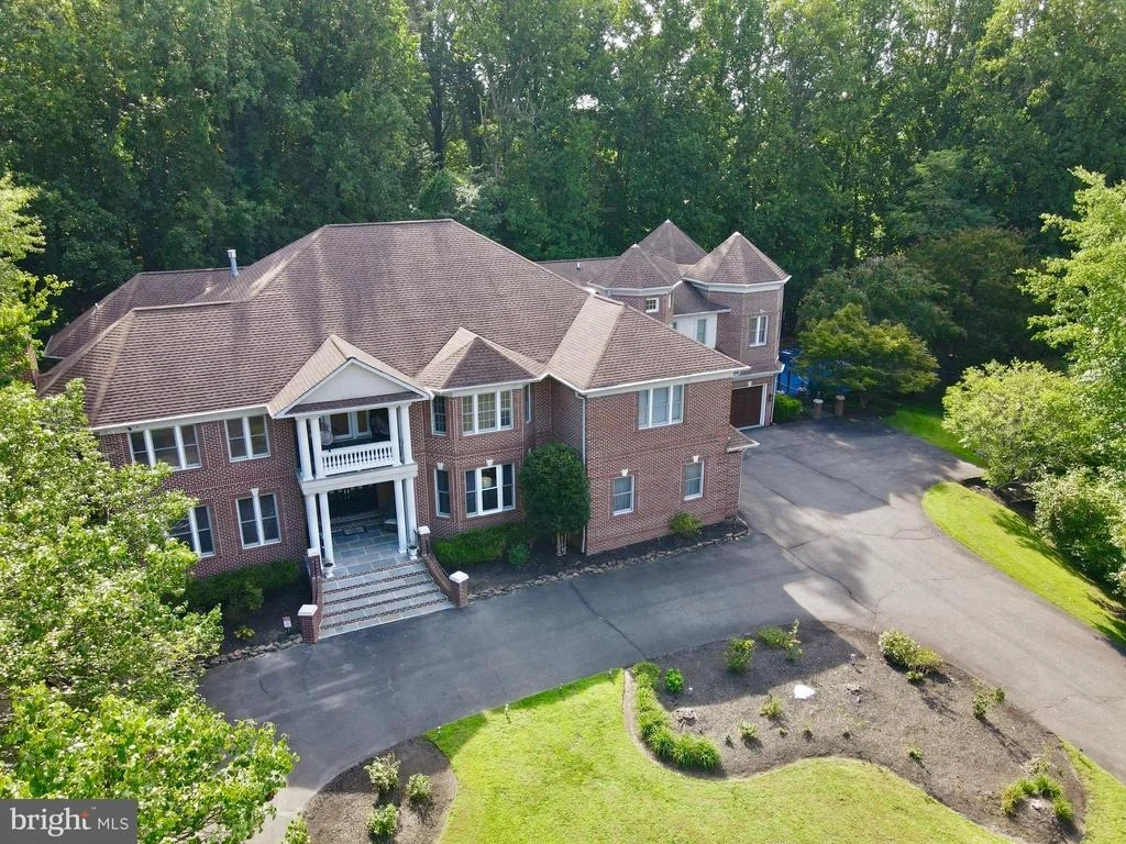 Photo of 6403 BURKE WOODS DRIVE
