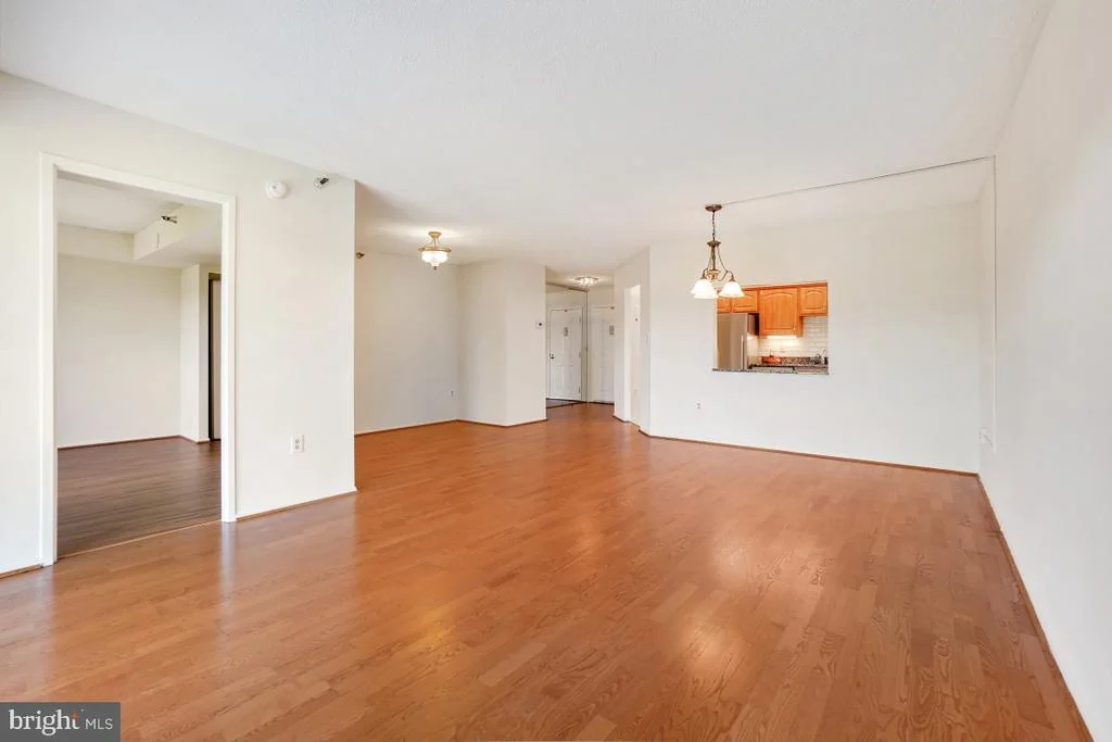 Photo of Unit 1724 at 15101 INTERLACHEN DRIVE