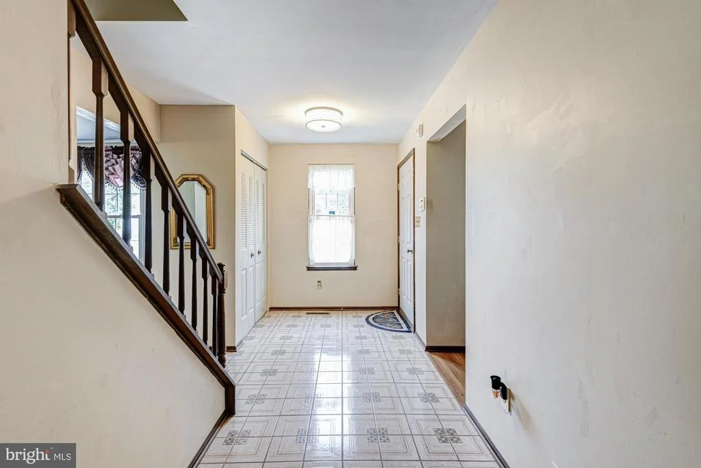 Photo of 8 RISA COURT